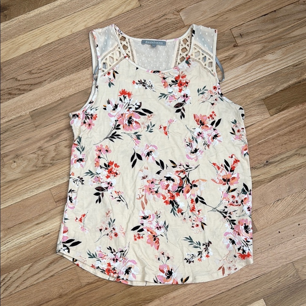 Daniel Rainn Cream and Pink Sleeveless Tank Top
